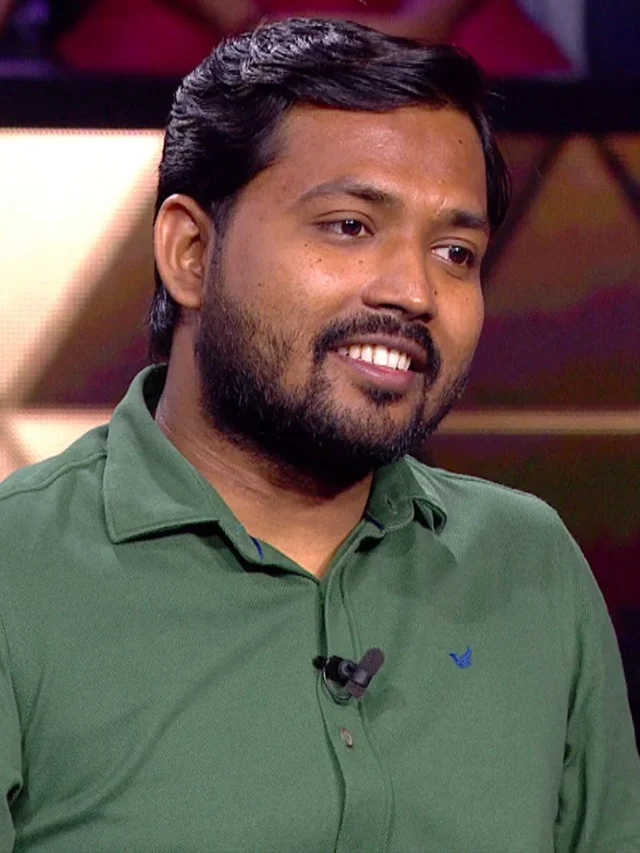 खान सर की आय लगभग 10 से 20 लाख का अनुमान है